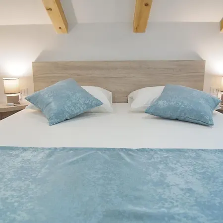 Apartments Sweet Escape - Studio Apartment With Terrace 1