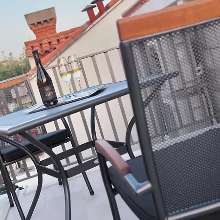 아파트 Apartments Sweet Escape - Studio Apartment With Terrace 1